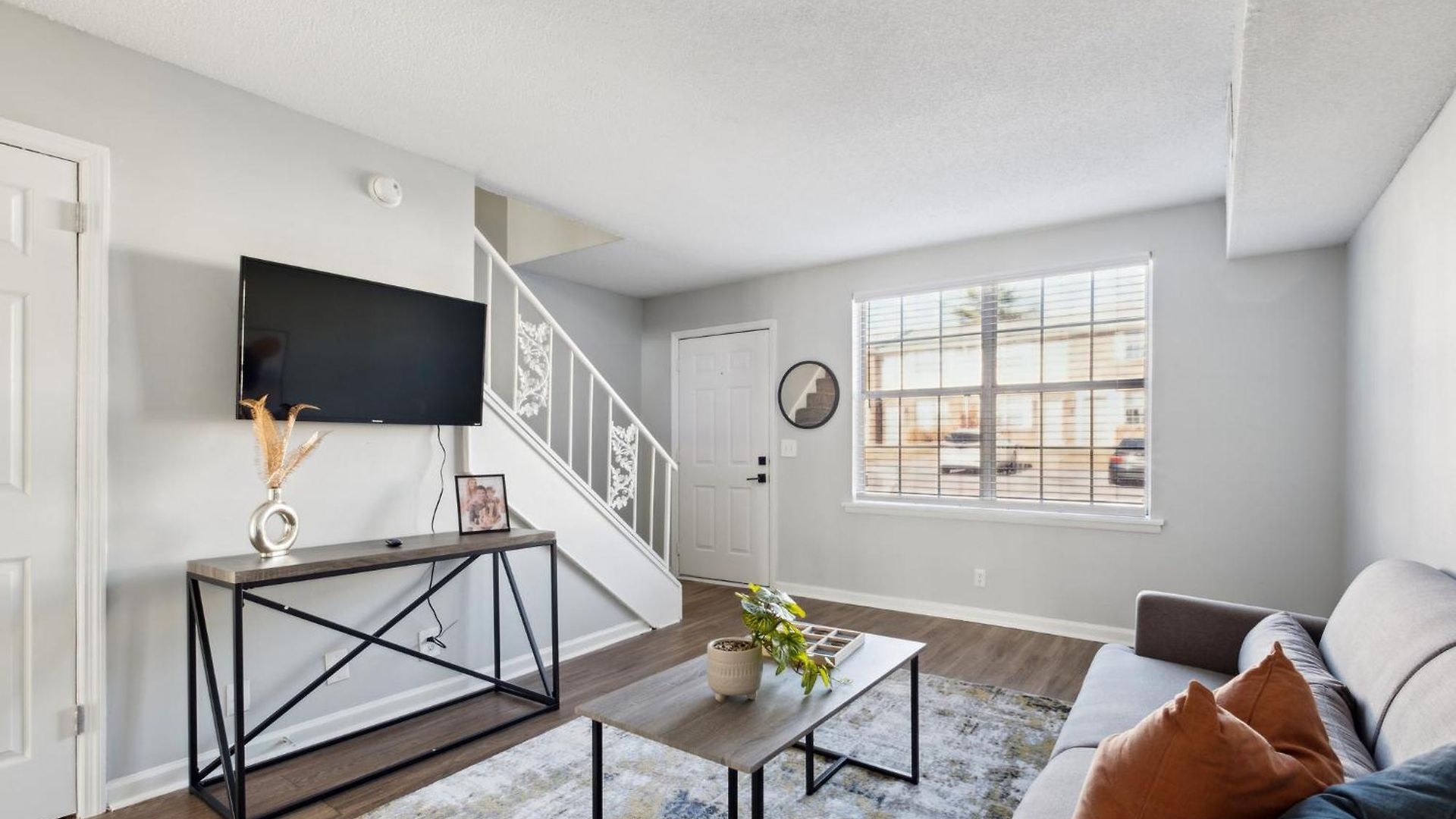 Brentwood U7 I Cozy & Comfy I 2bd I Free Parking