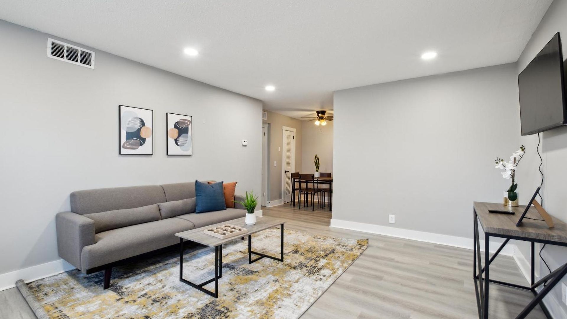 Brentwood C4 I Cozy & Comfy I 2bd I Free Parking