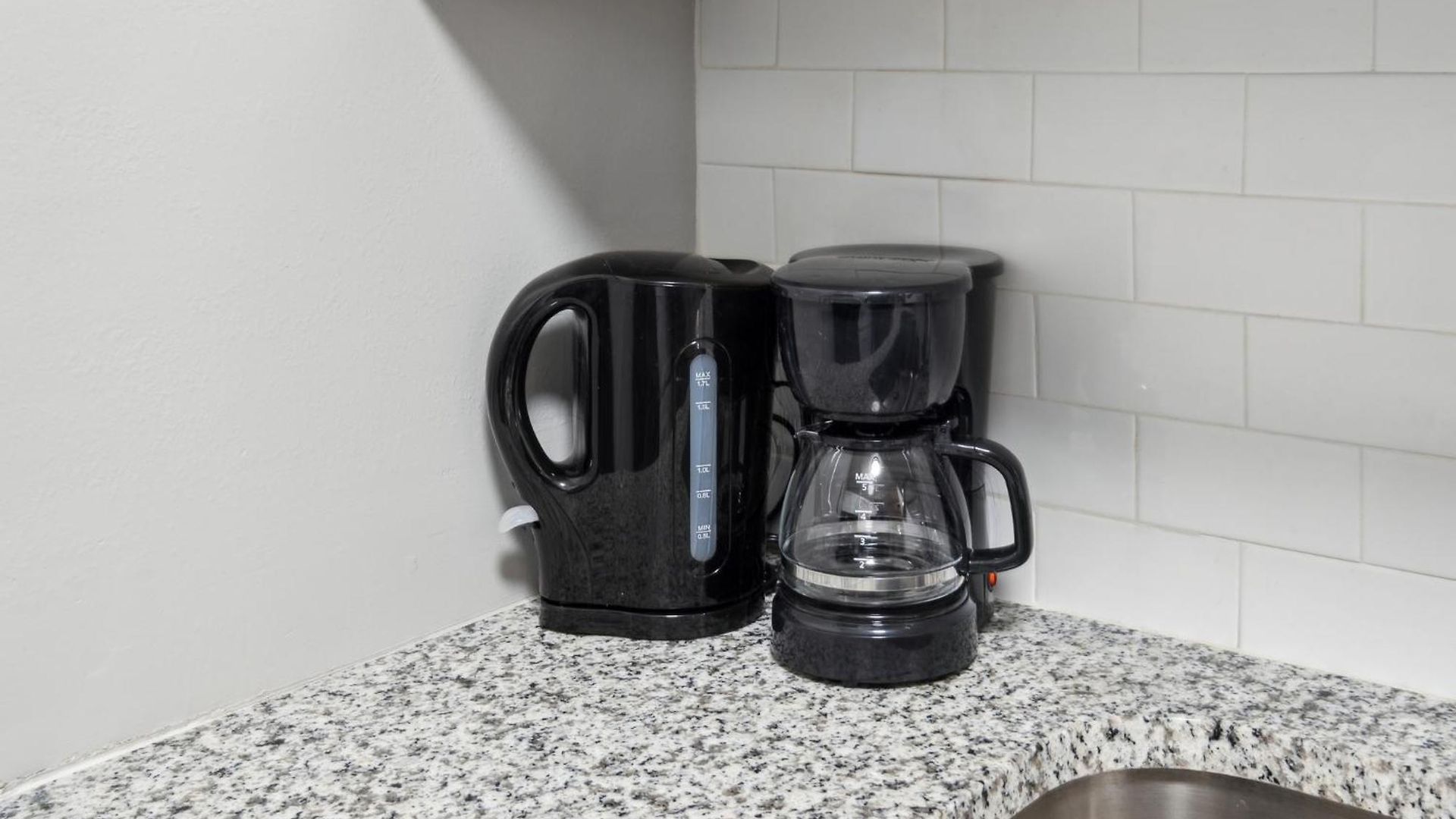 Brentwood C3 I Cozy & Comfy I 2bd I Free Parking Apartment *