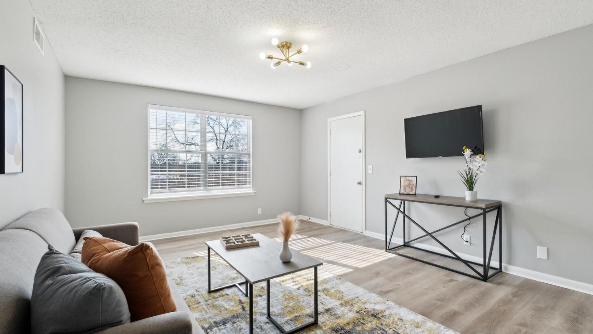 Brentwood C2 I Cozy & Comfy I 1bd I Free Parking Apartment