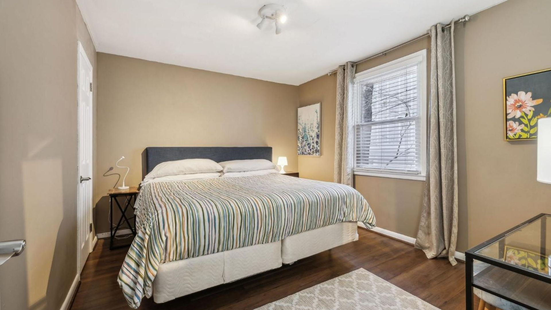 Holiday home Family Friends And Free Parking Close To Downtown