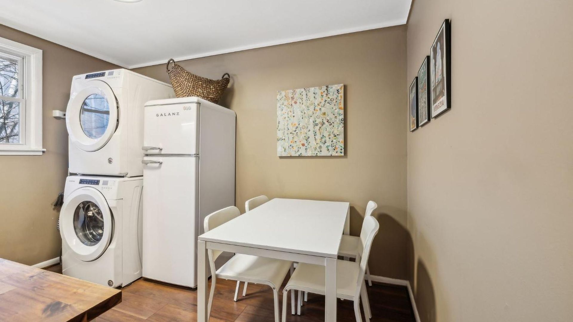 Family Friends And Free Parking Close To Downtown *