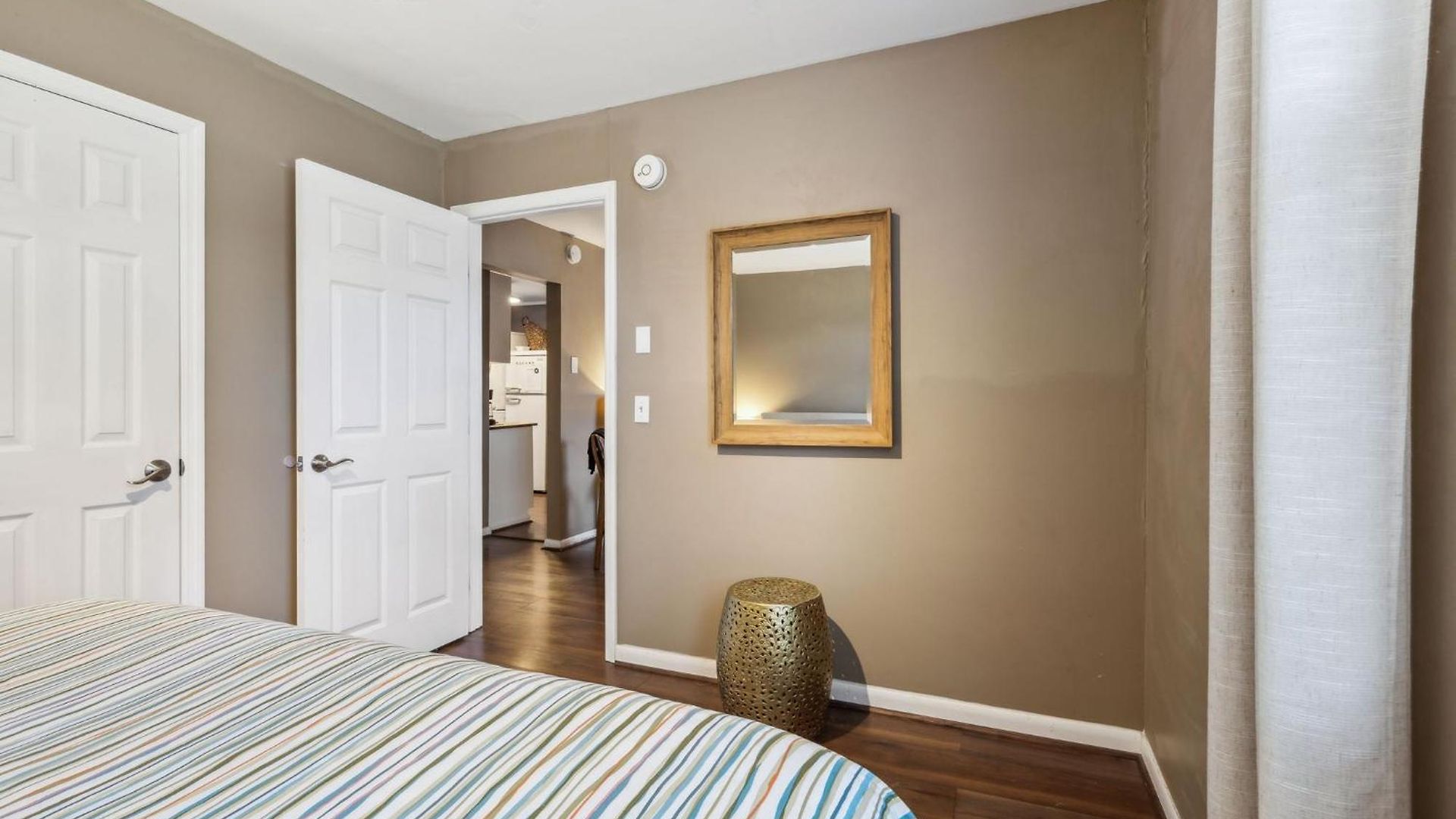 Belmont Kings 1 Mile To Downtown And Park Free Holiday home
