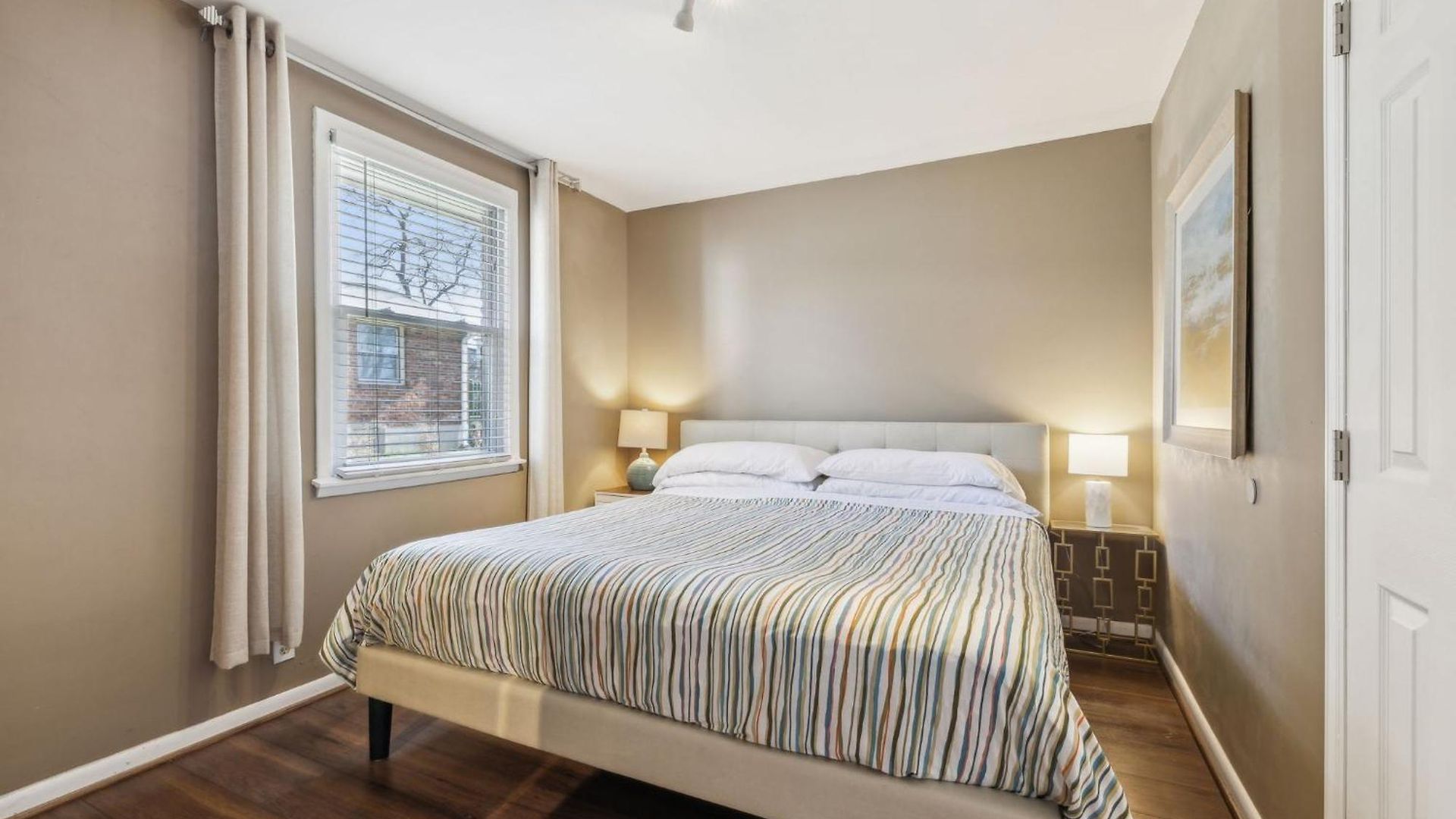 Holiday home Belmont Kings 1 Mile To Downtown And Park Free