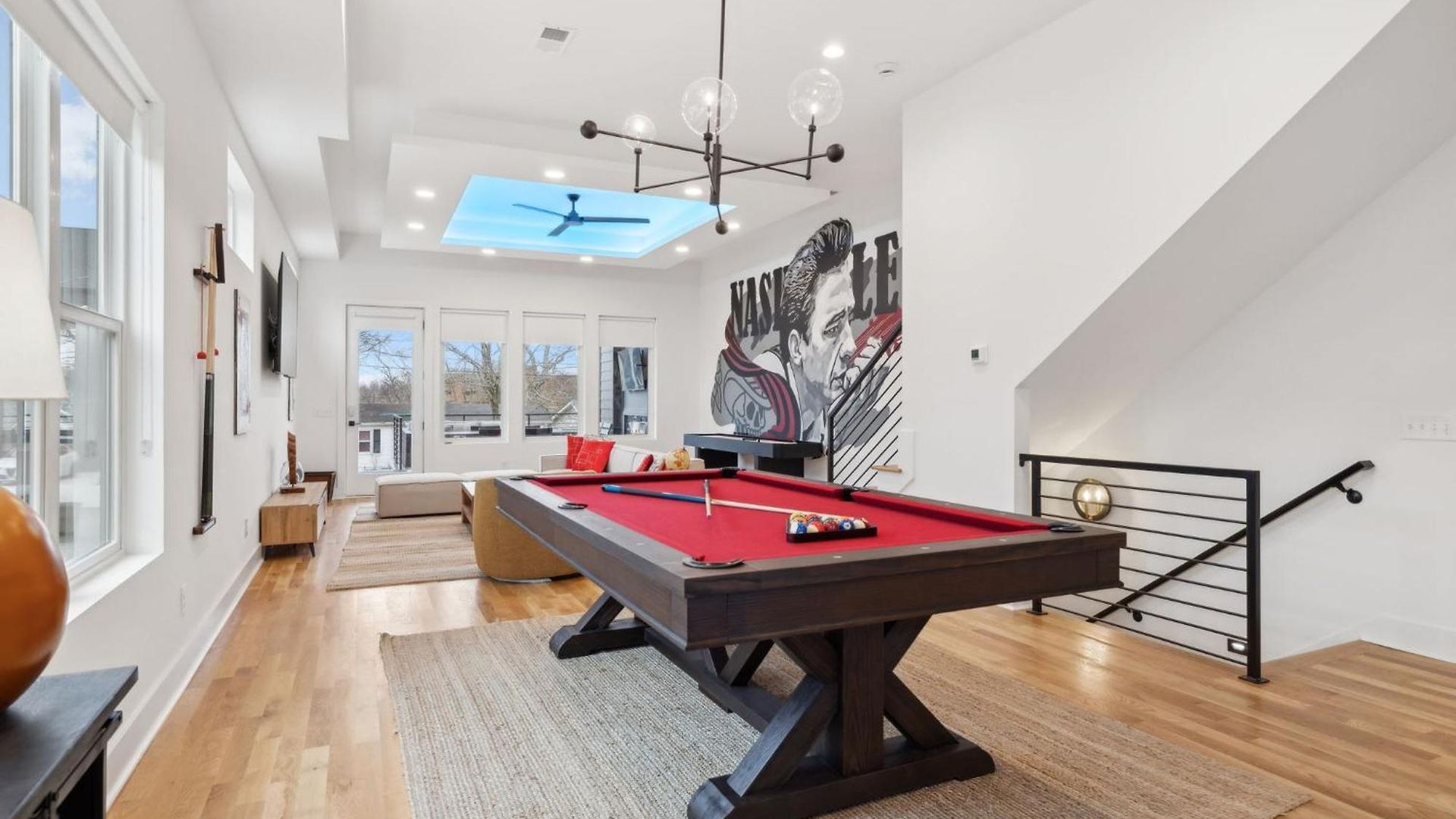 Holiday home New Modern Multi-level Pooltable & Rooftop Nashville