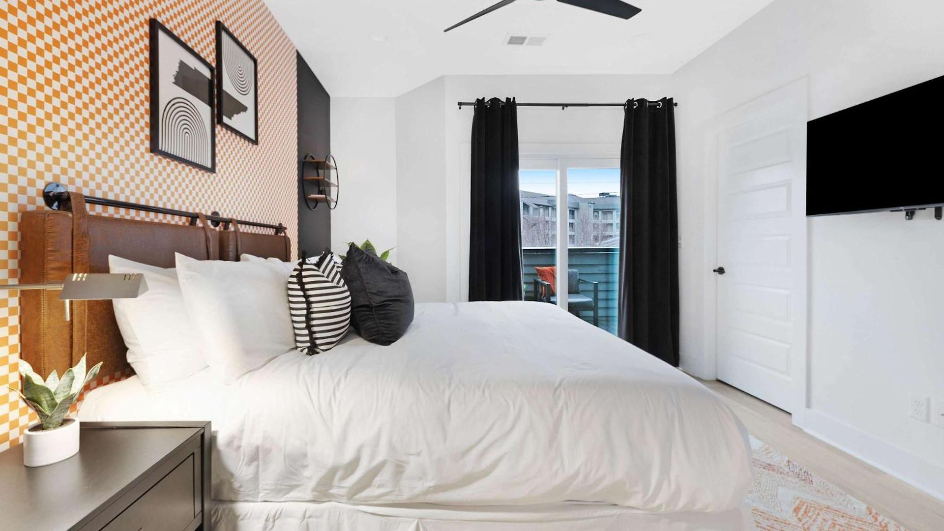 The Daylily & The Aster - Two Four Bedroom Homes Holiday home Nashville
