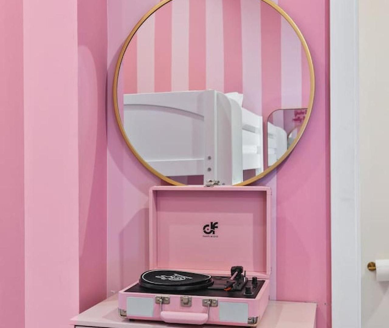 Barbie Dream - Near Restaurants, Coffee And Bar Holiday home Nashville