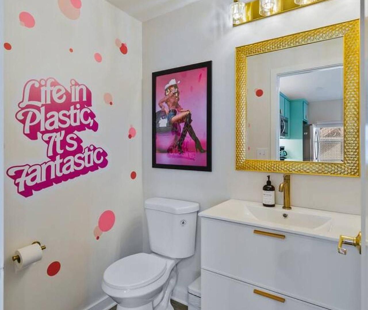 Barbie Dream - Near Restaurants, Coffee And Bar Holiday home *