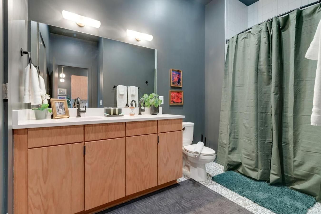 Apartment Spacious Floor Sleeps 6 Nashville