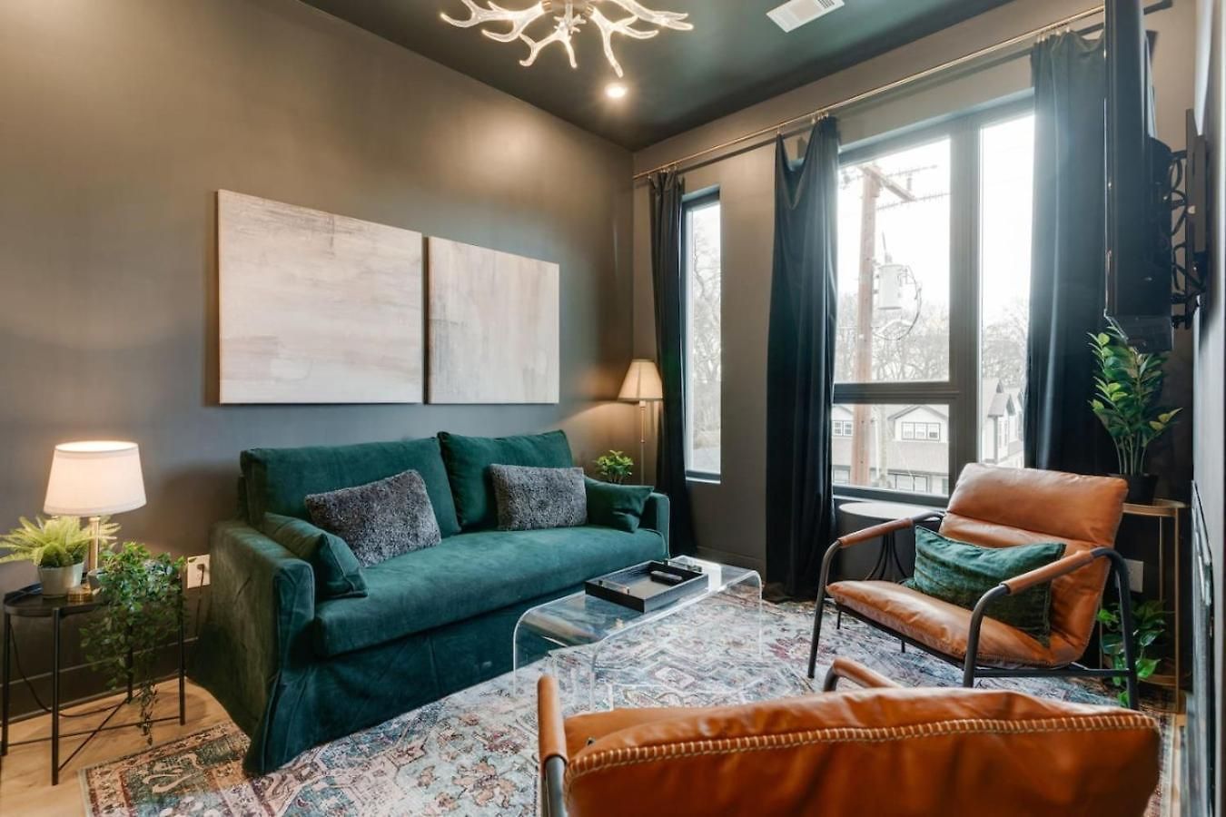 Apartment Spacious Floor Sleeps 6 Nashville