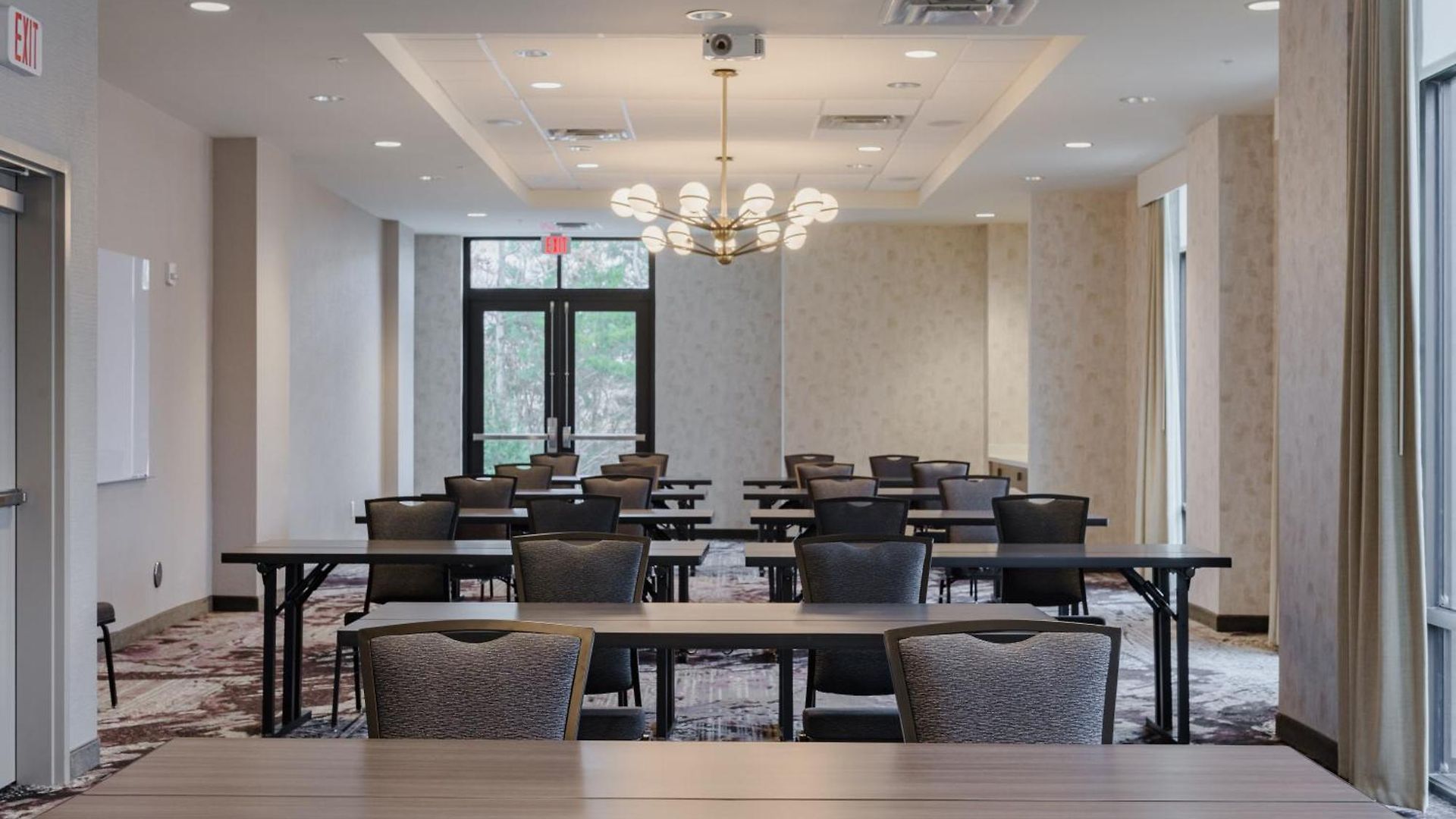 Hotel By Marriott Metro Center Nashville