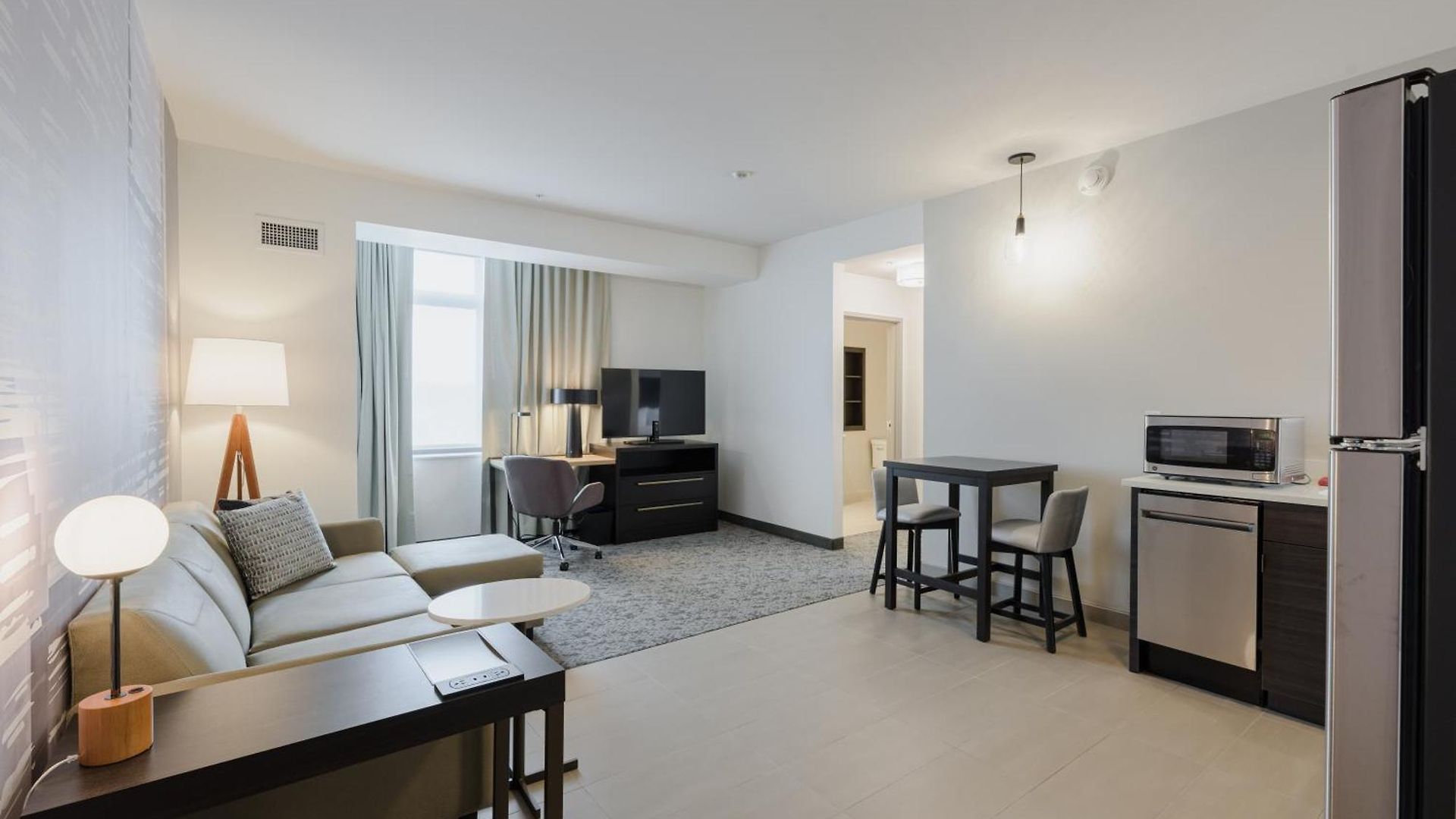 Hotel By Marriott Metro Center Nashville