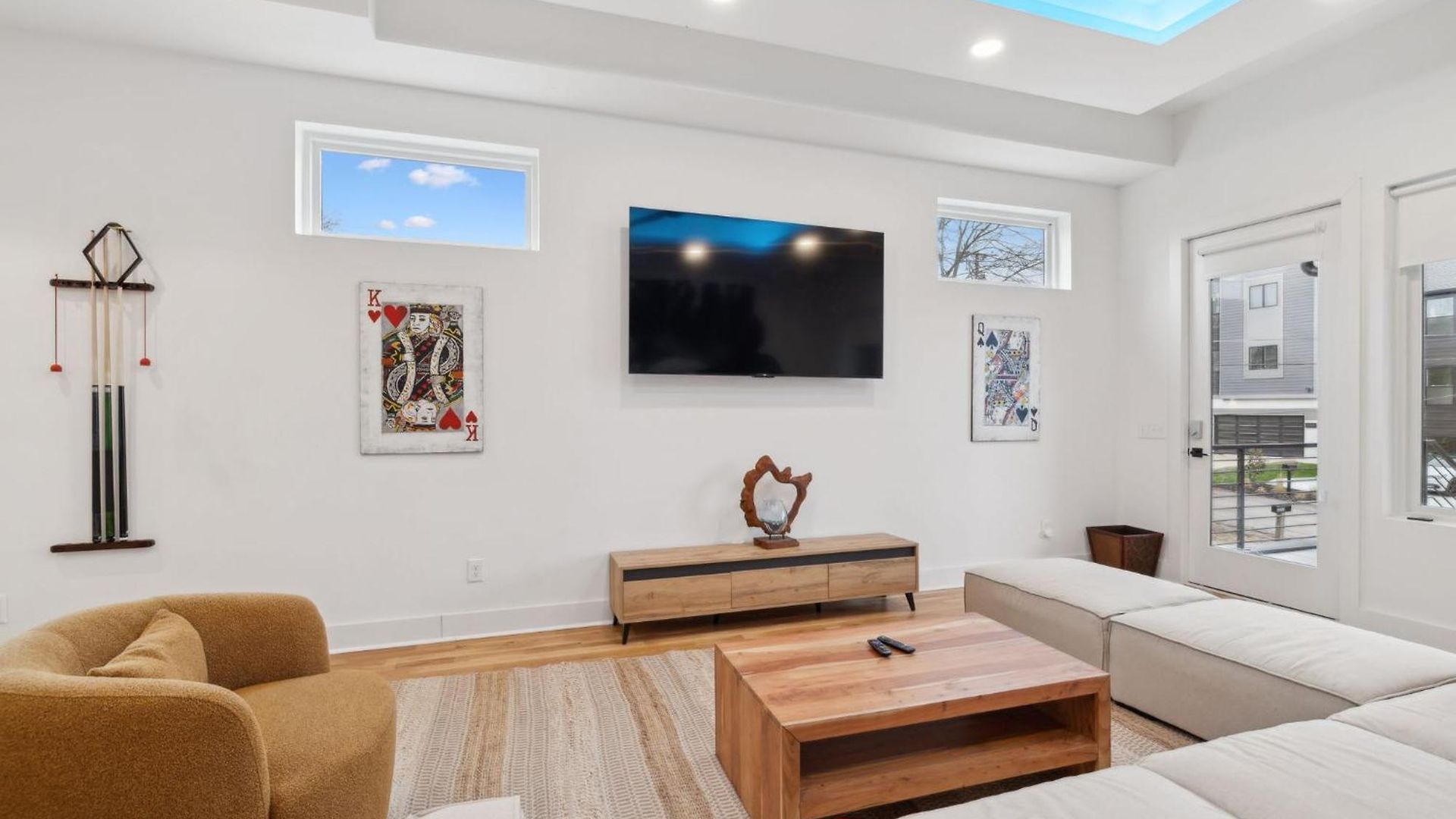 Holiday home Sleek Multi-level Rooftop Views & Pool Table *
