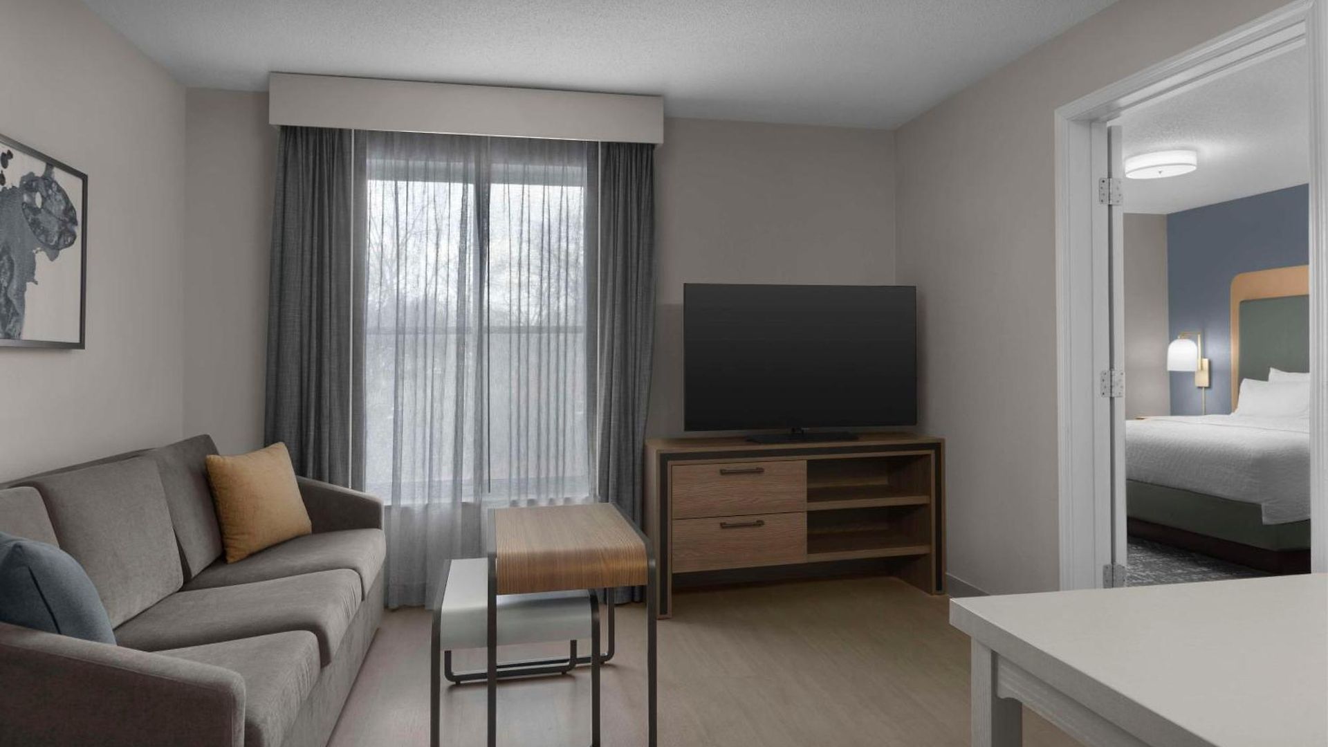 Homewood Airport Hotel 3*