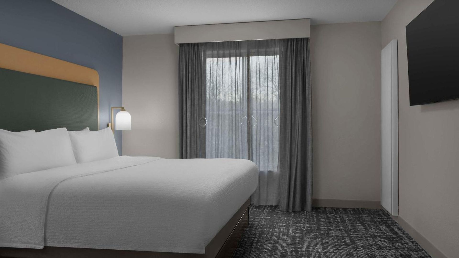 Homewood Airport Hotel