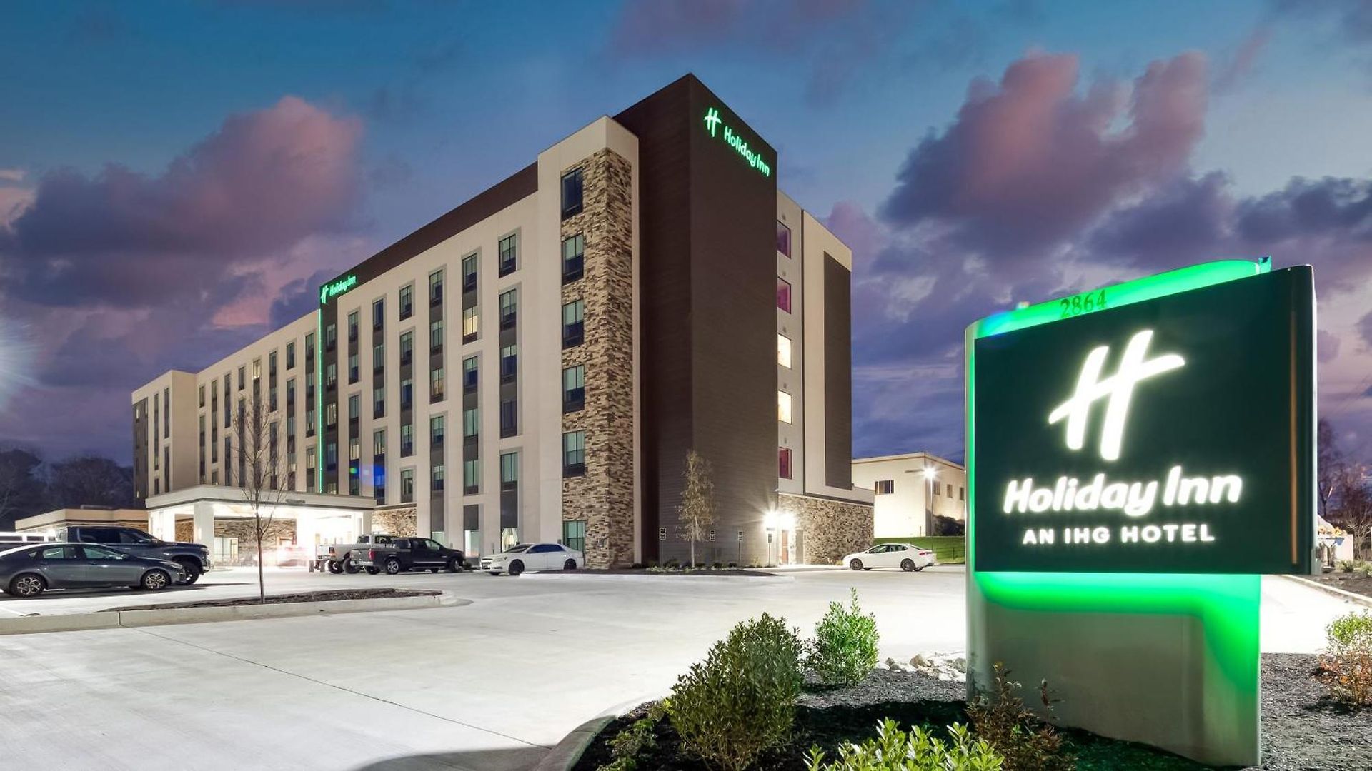 Airport By Ihg Hotel 3*