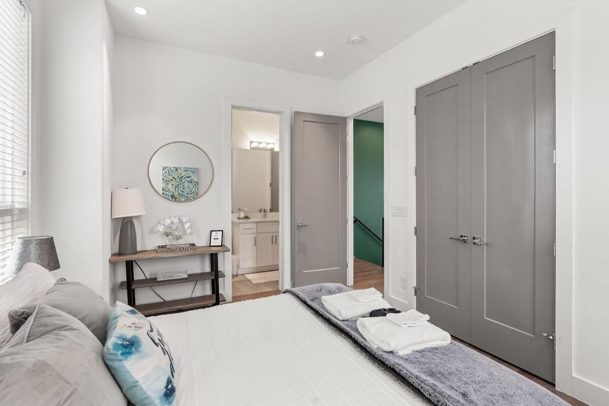 Always A Guest Favorite! Luxe With Huge Rooftop And 7 Beds Holiday home
