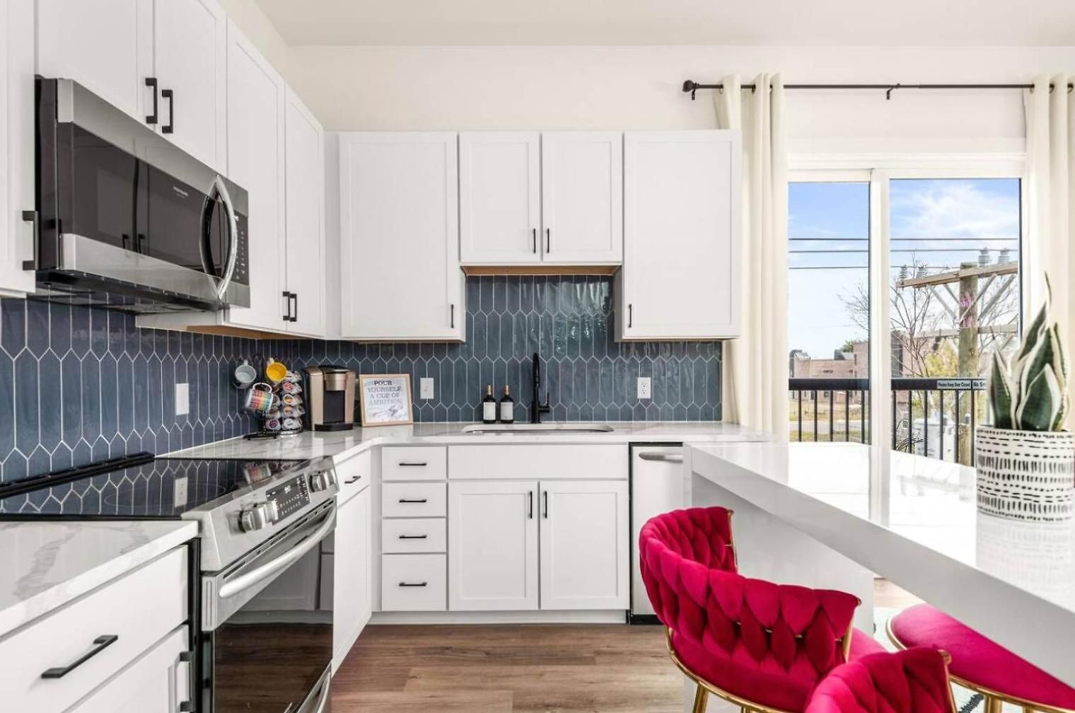 East Getaway Walkable & Near Downtown *