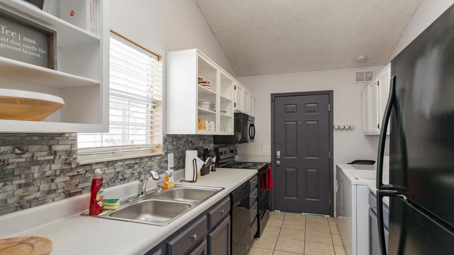 Holiday home Looby Location- Charming 3br 10 Min To Downtown *
