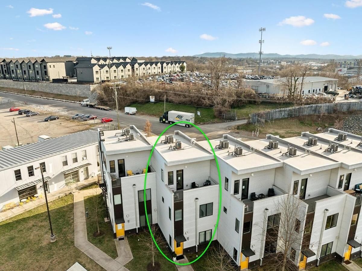 Modern Townhome 2 Miles South Of Downtown And Broadway Ave
