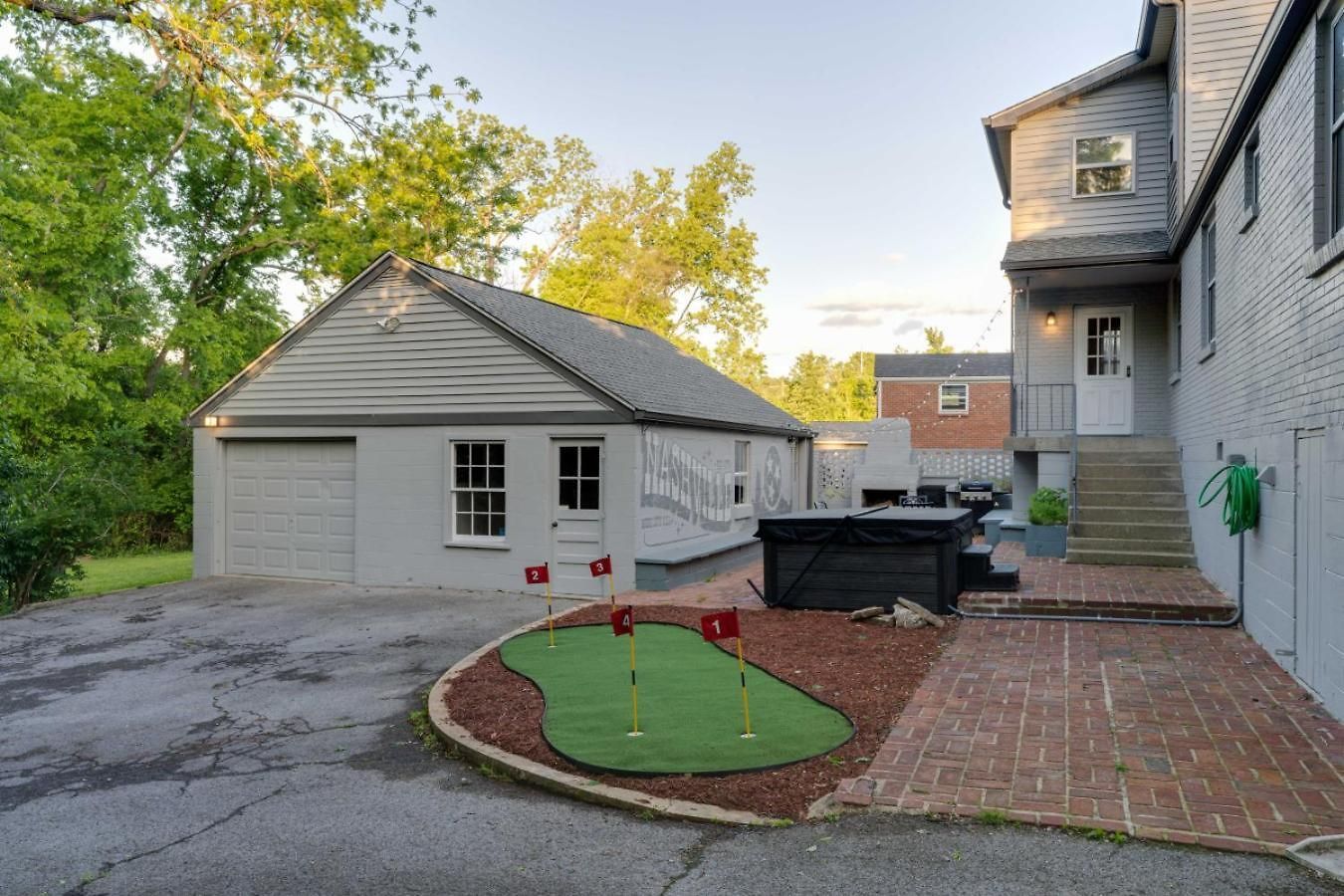 The Playground: 5br With Hot Tub, Cinema, And Arcade * Nashville