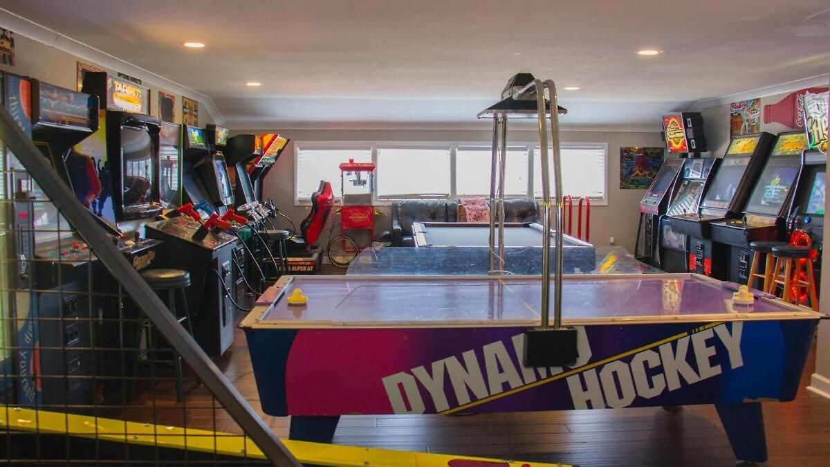 Hall Of Fame Private Resort-9 Miles To Downtown Pools Arcade Holiday home