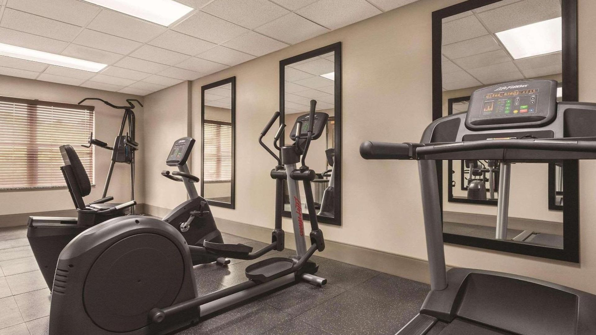 Country & By Radisson, Airport East, Tn Hotel Nashville