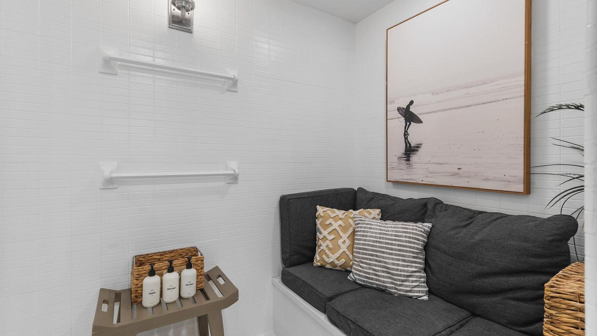 Holiday home On Famous Music Row - Pool, Parking, Walk To Bars