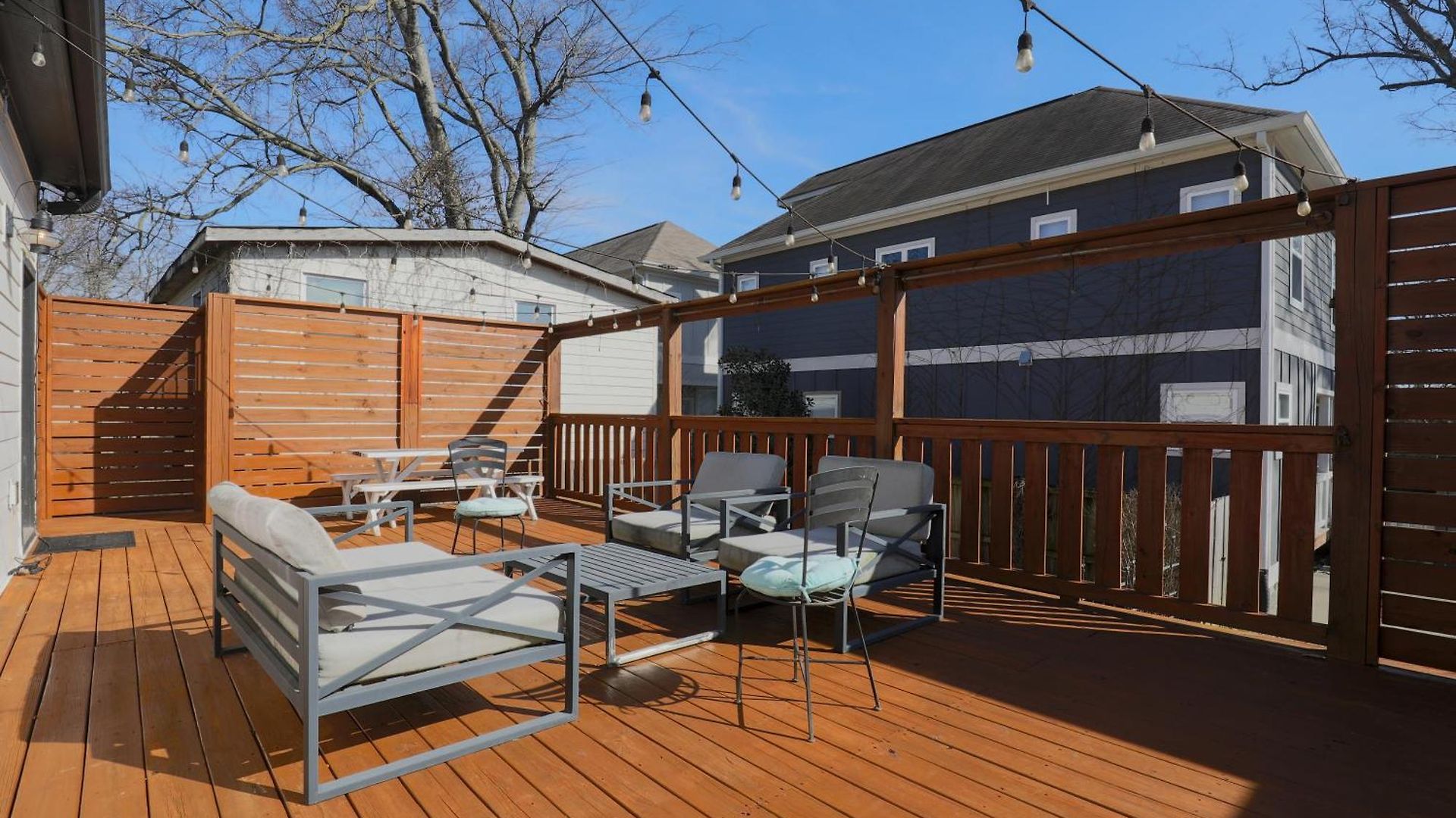 Germantown-adjacent 4br With Private Deck & Grill Holiday home *