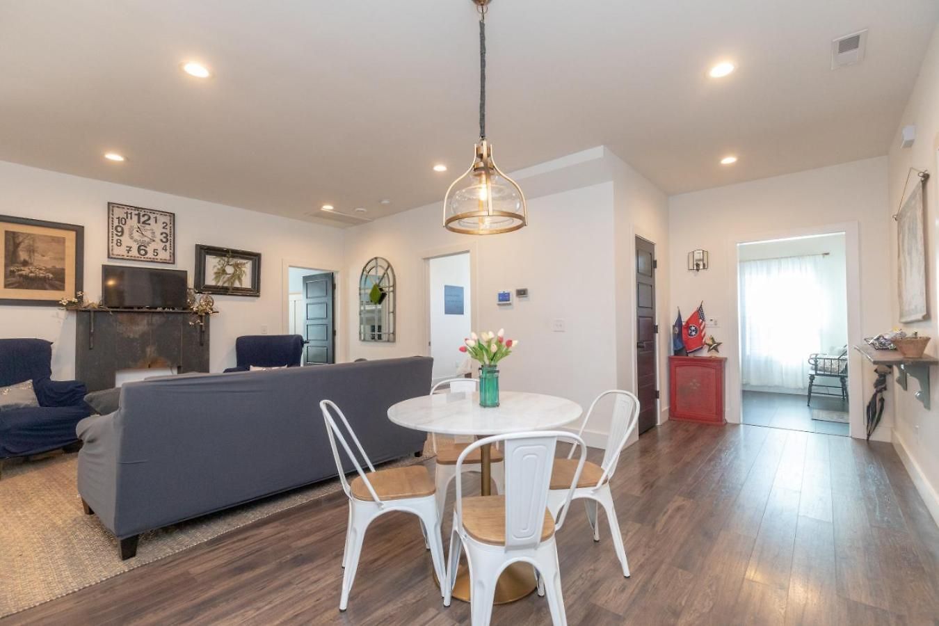 Germantown-adjacent 4br With Private Deck & Grill Holiday home