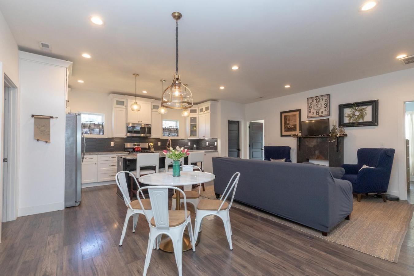 Holiday home Germantown-adjacent 4br With Private Deck & Grill