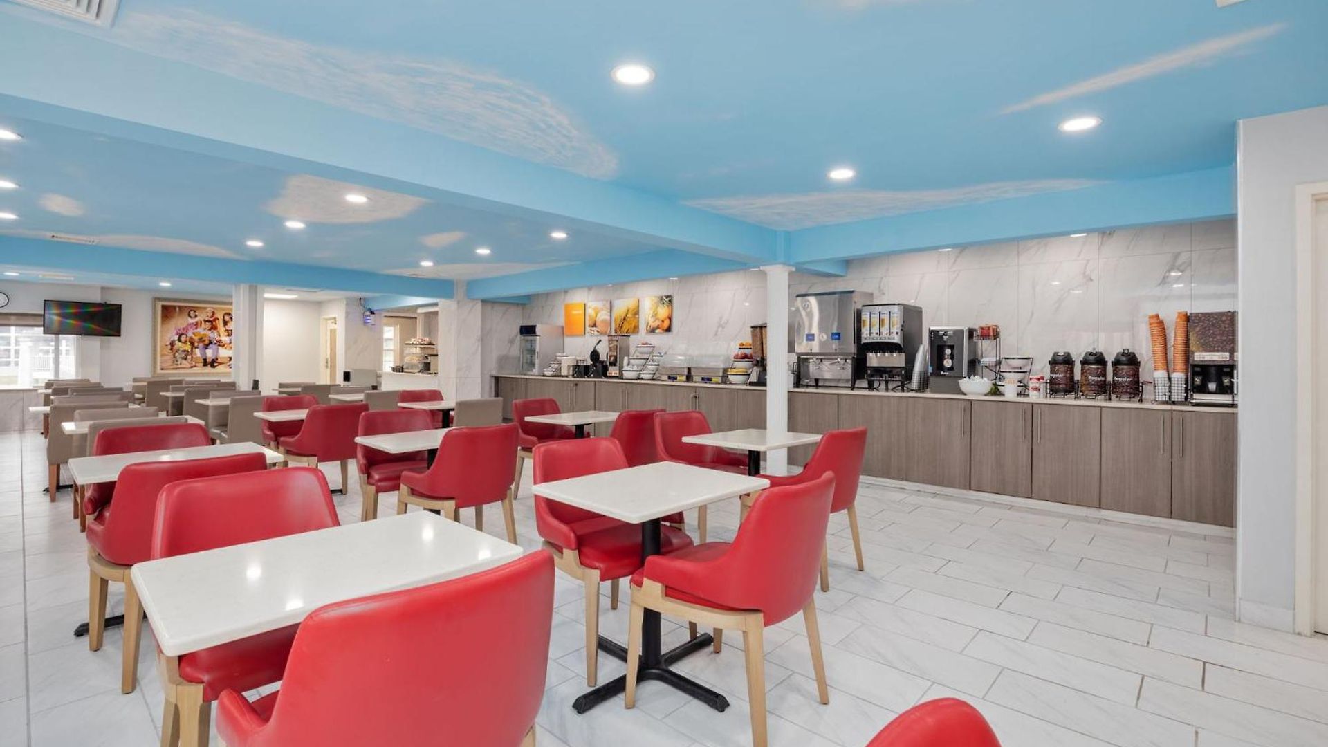 Comfort Downtown - Music Center 4*
