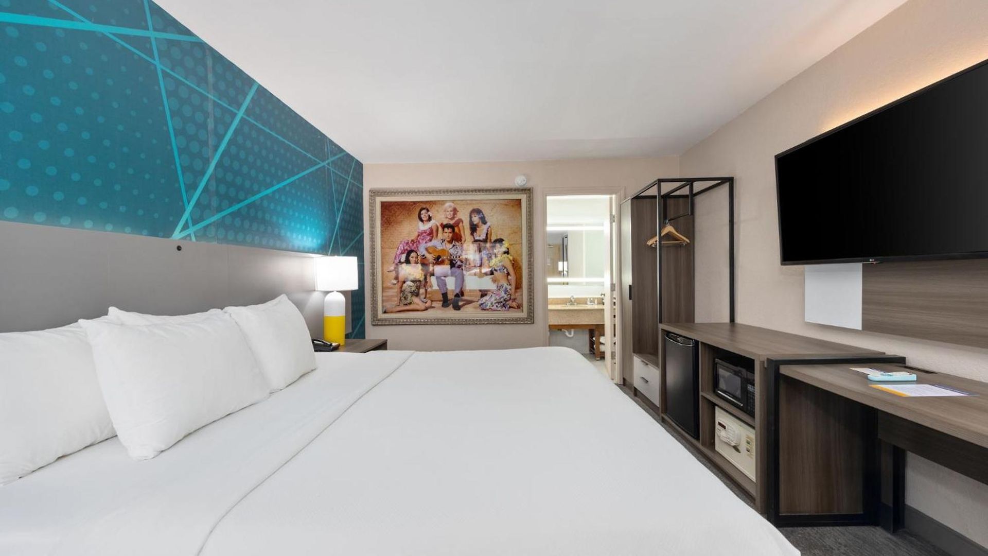 Inn Comfort Downtown - Music Center 4*