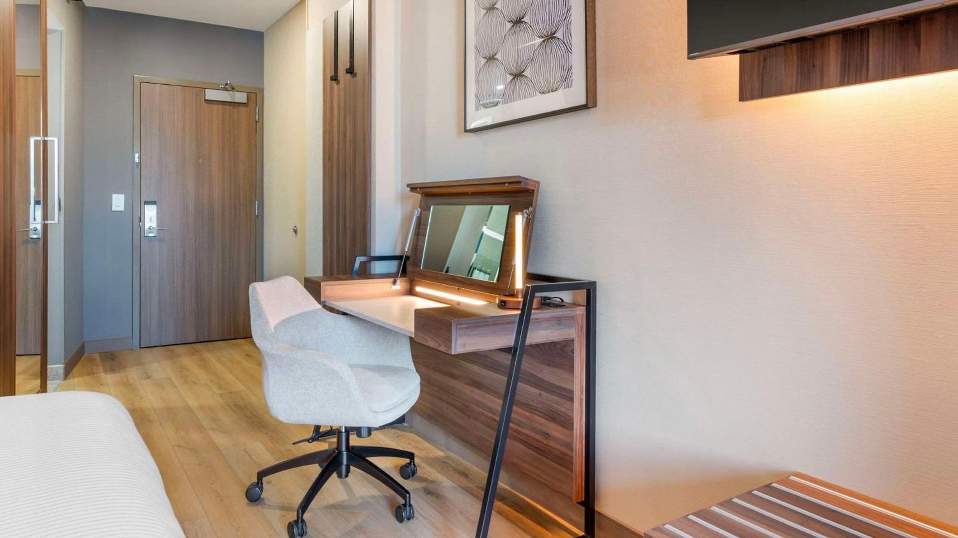 Cambria Midtown 4*