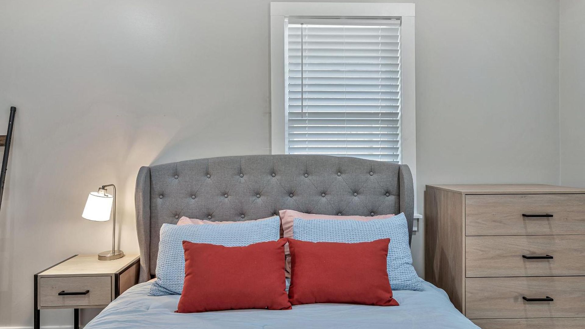 Cute, Charming, West Nash,1 Bed 1bath , Private Fenced Yard * Nashville