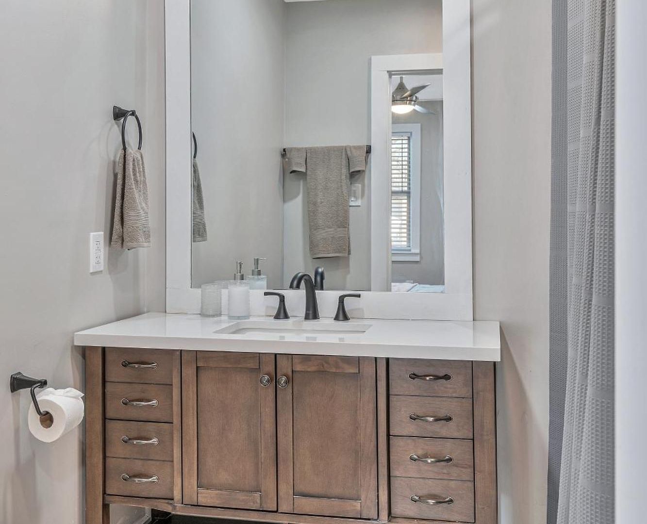 Cute, Charming, West Nash,1 Bed 1bath , Private Fenced Yard Holiday home