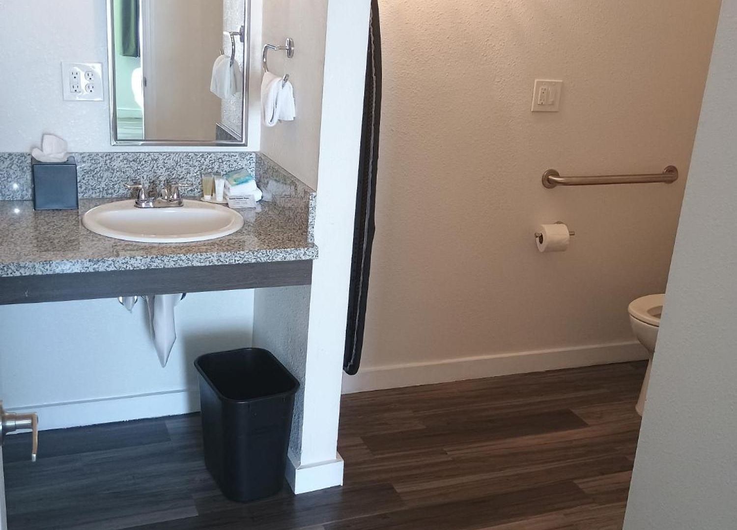 Hillside Crossing 3*