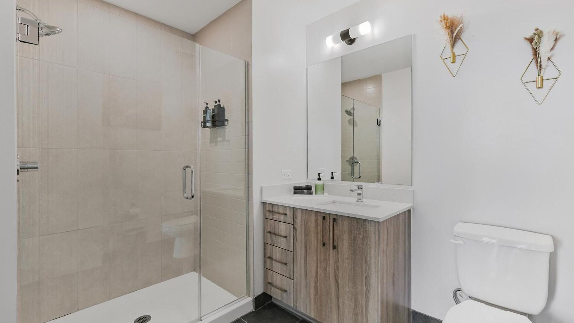 Golden Luxe Downtown