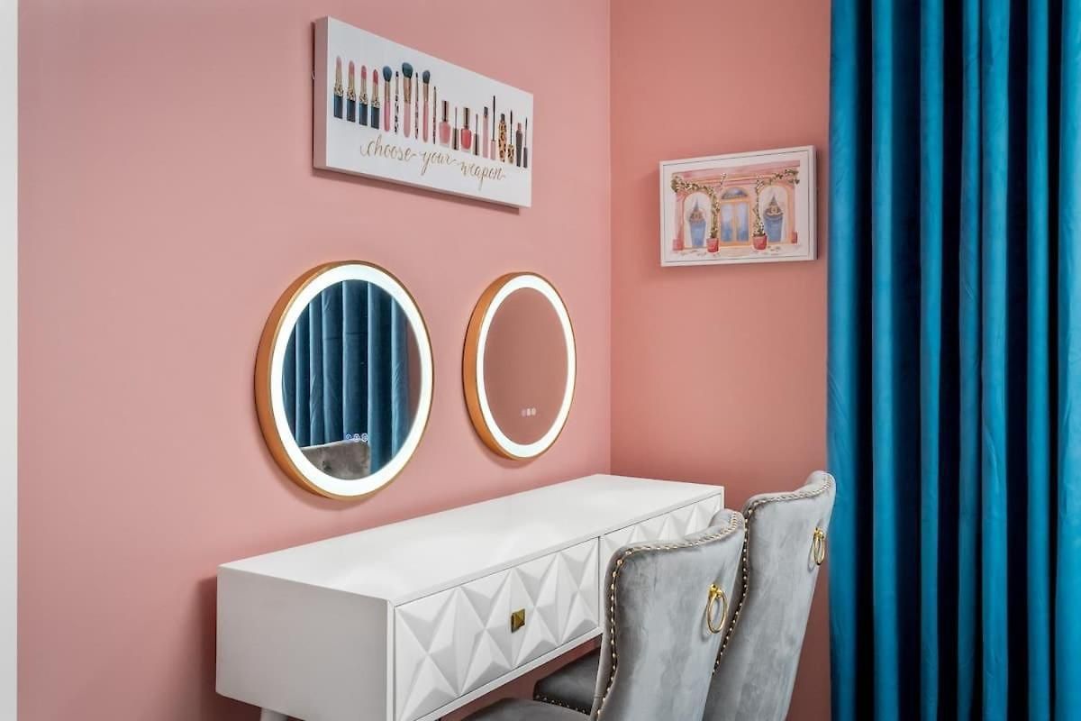 Holiday home Diva Glam - Luxe - Dt 2miles - 8 Q Beds - Wow *