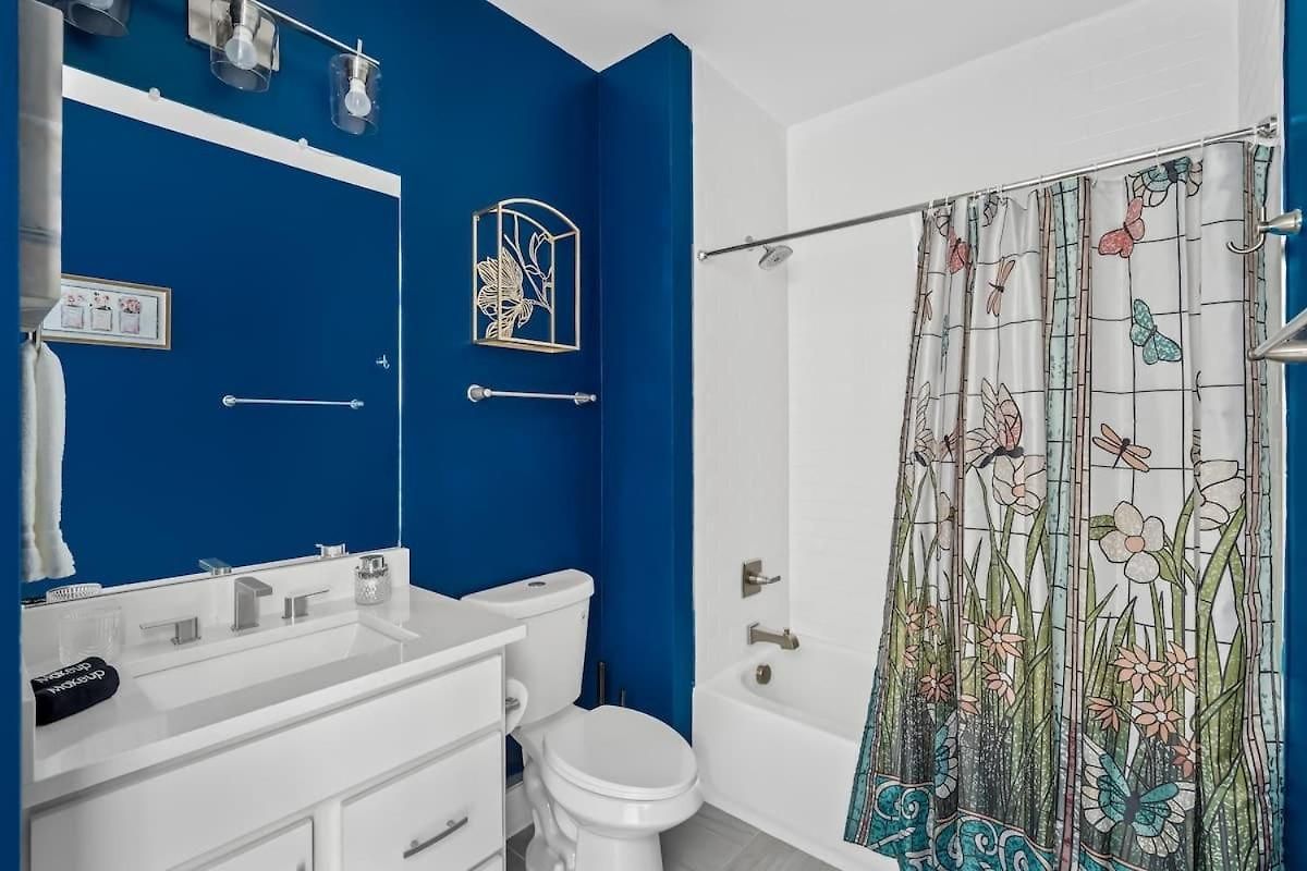 Bloom Haus Dt 2miles - 8 Q Beds - Rooftop - Omg *