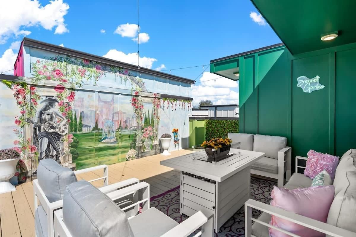 Bloom Haus Dt 2miles - 8 Q Beds - Rooftop - Omg Holiday home *