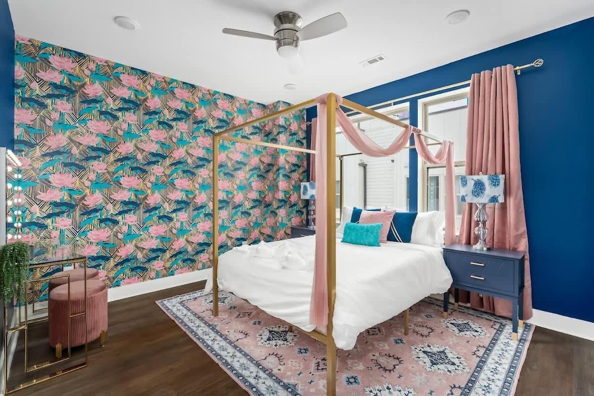Bloom Haus Dt 2miles - 8 Q Beds - Rooftop - Omg Holiday home *
