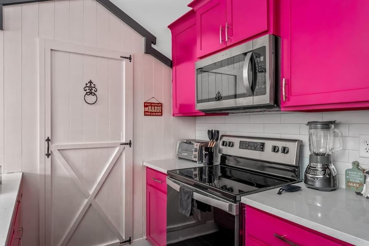 Holiday home Disco Cowgirl Broadway 2miles - 8 Q Beds - Rooftop - Omg *