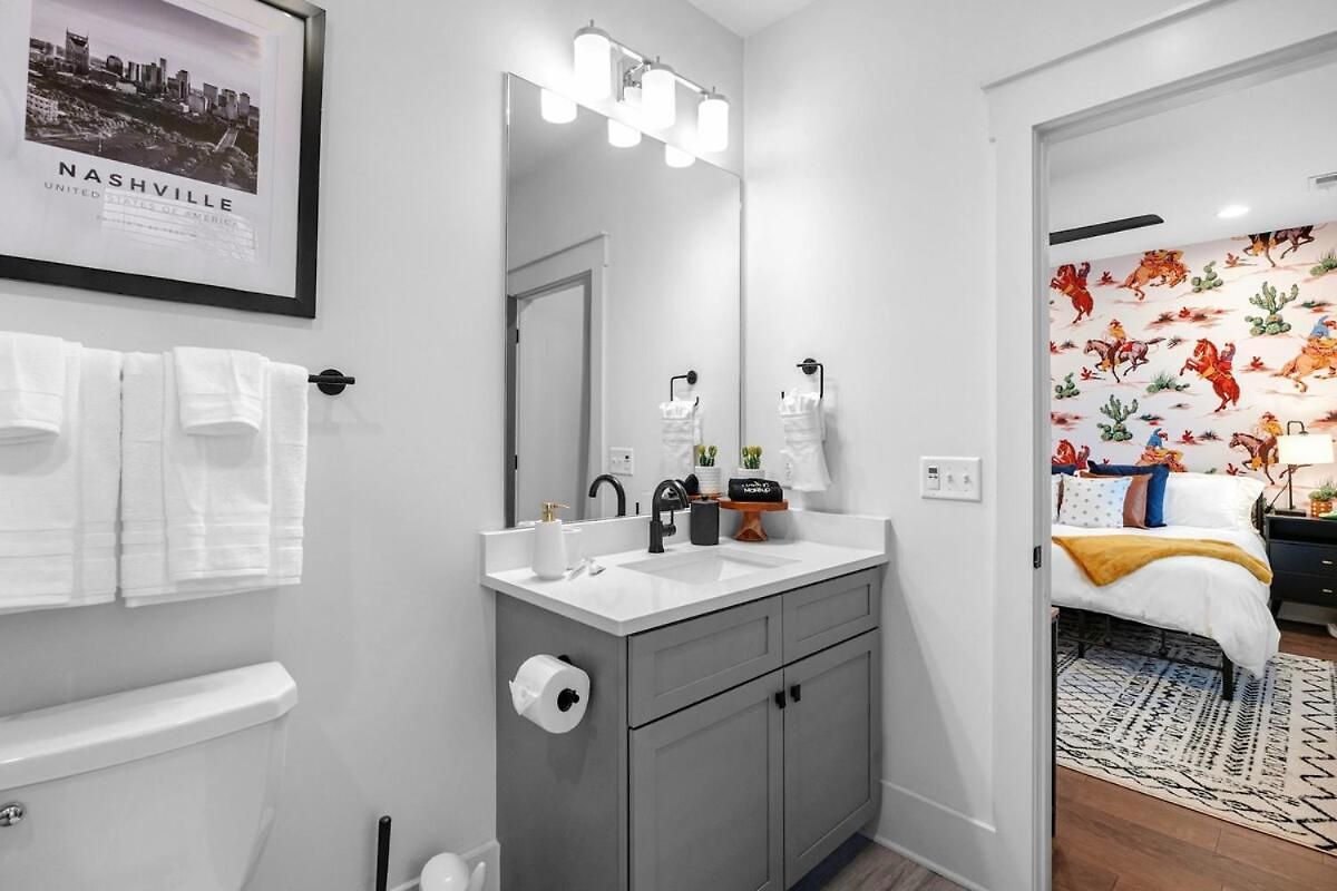 14 Bed Luxe Retreat With Game & Perfect For Large Groups! *