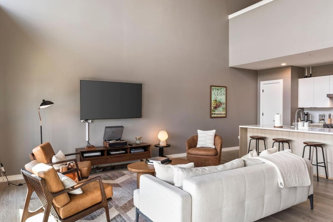 Penthouse Luxury With Pool Patio And View Walk To Broadway * Nashville