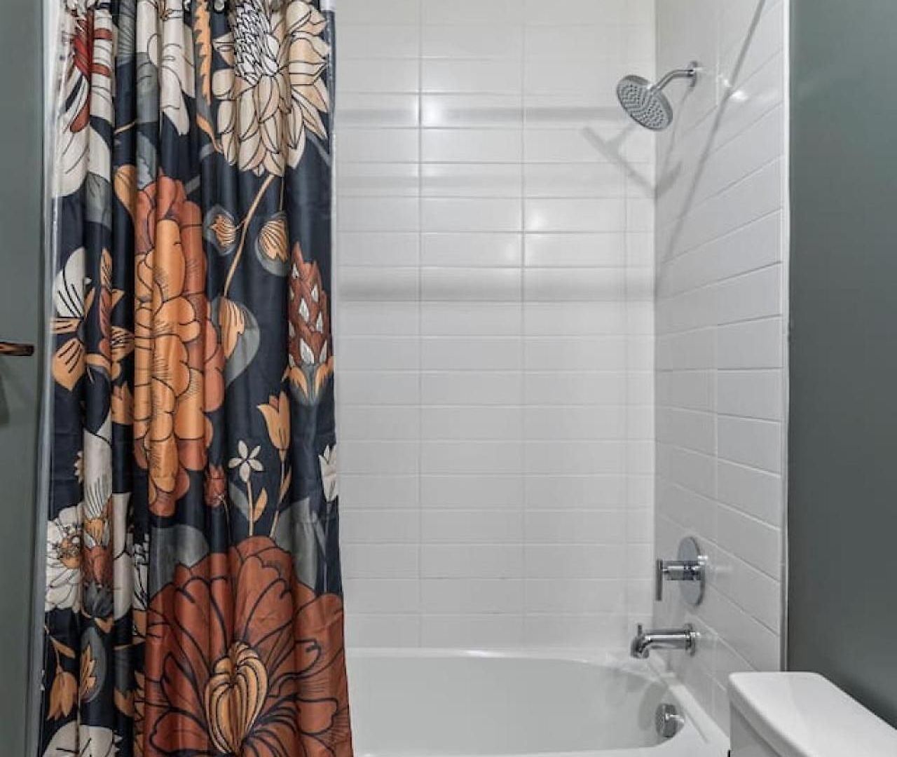 Penthouse Luxury With Pool Patio And View Walk To Broadway Holiday home *