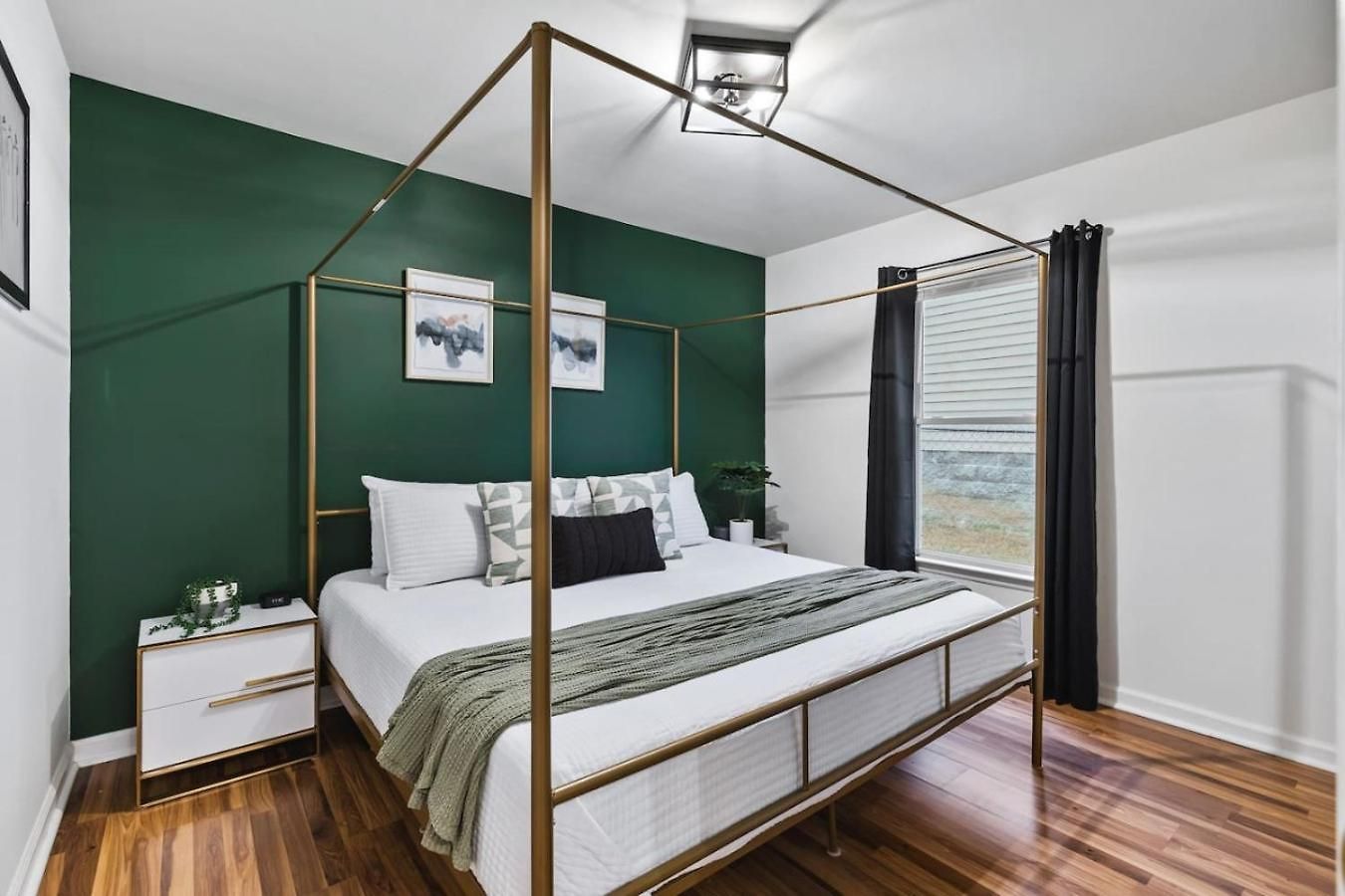 Pool Table Walk To Downtown Bars And Farmers Market Holiday home *