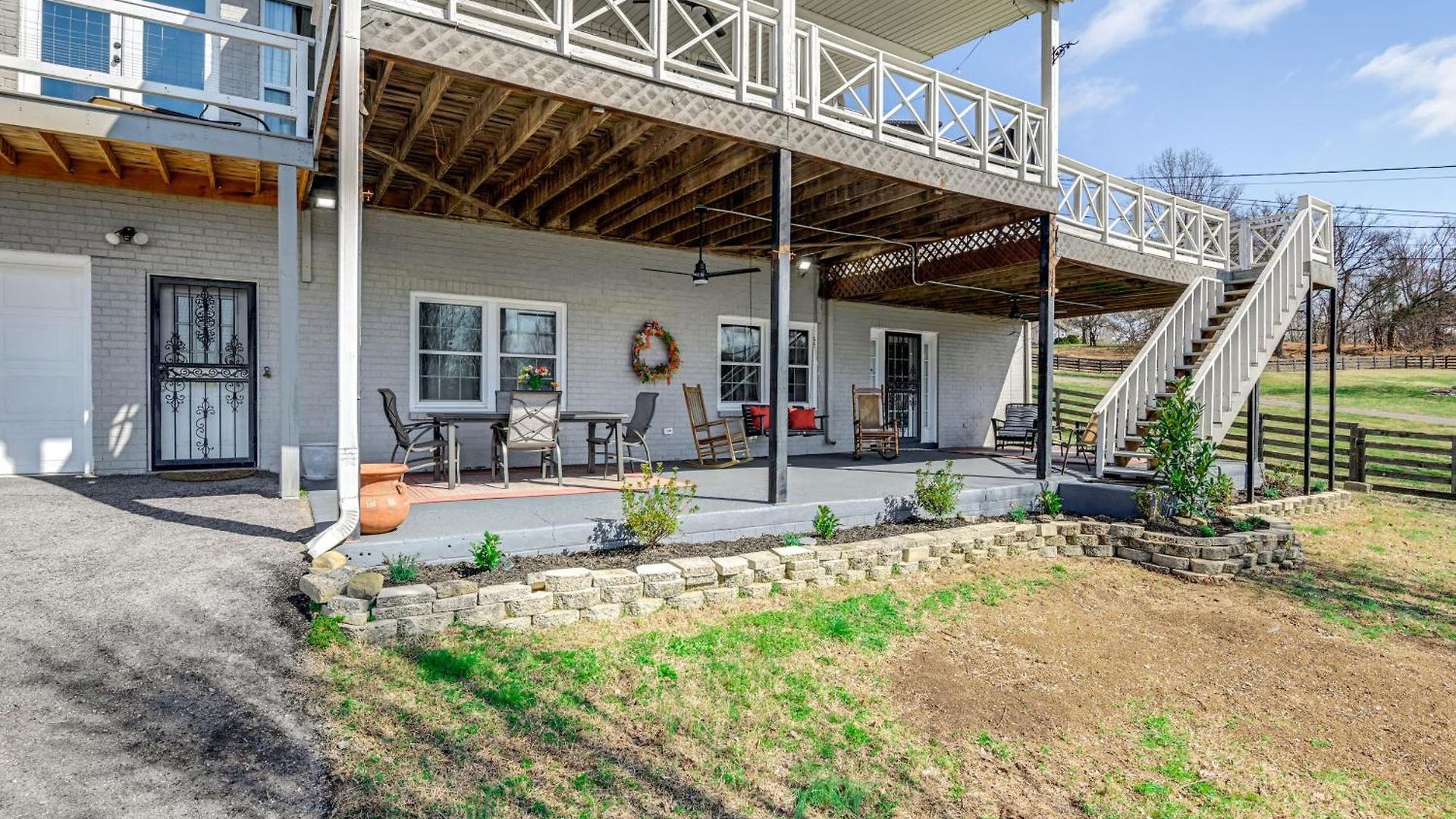 Apartment Rustic Cowboy Ranch Retreat: Near Nashville