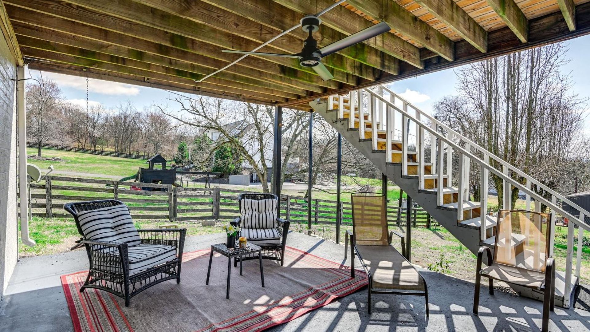 Rustic Cowboy Ranch Retreat: Near Nashville