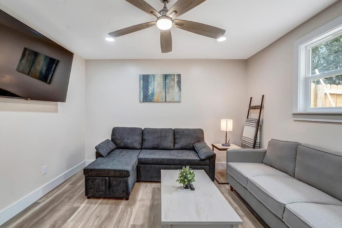 Apartment Beautiful, Enchanting, Private, 1 Bedroom 1 Bath Nashville
